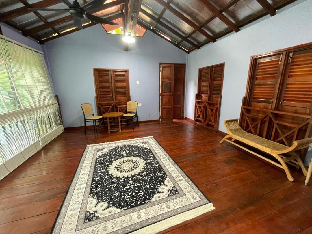 Hotel Dr Dusun Hulu Langat Esterno foto