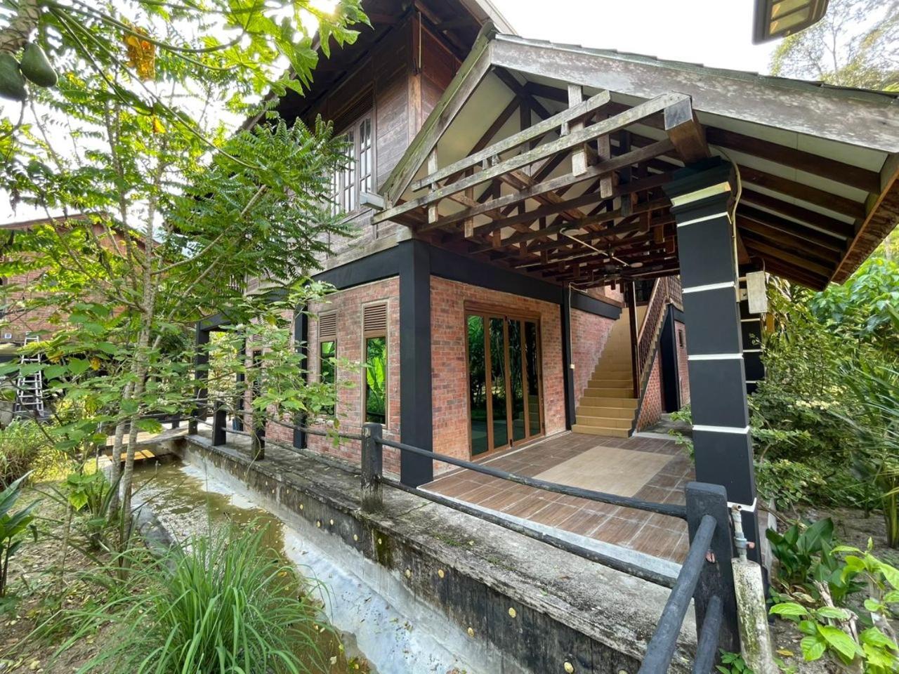 Hotel Dr Dusun Hulu Langat Esterno foto