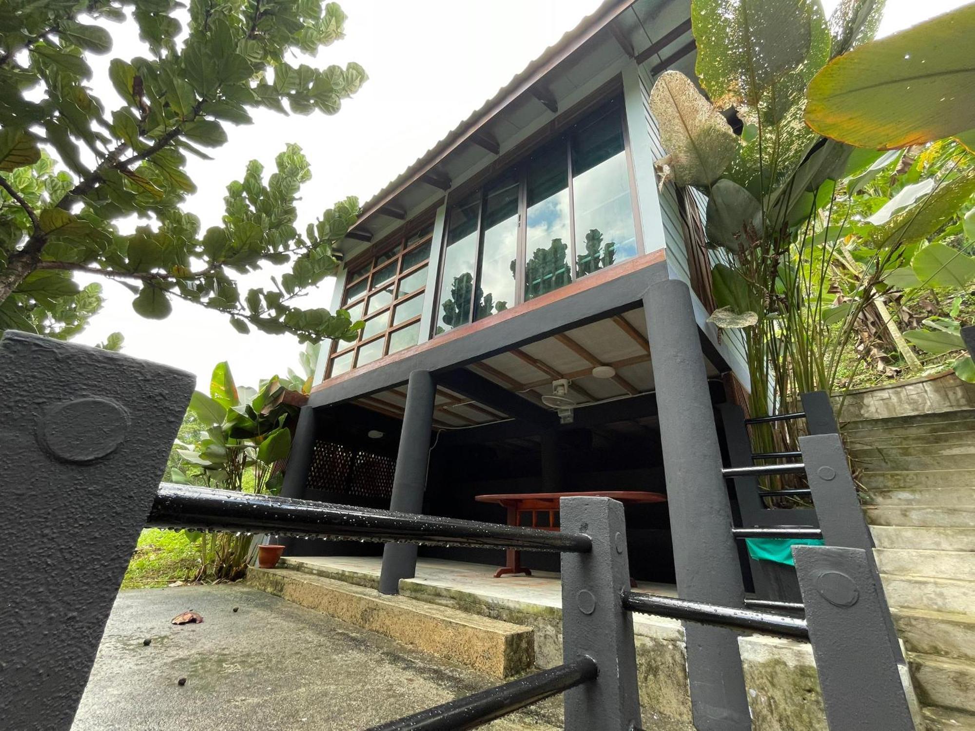 Hotel Dr Dusun Hulu Langat Esterno foto