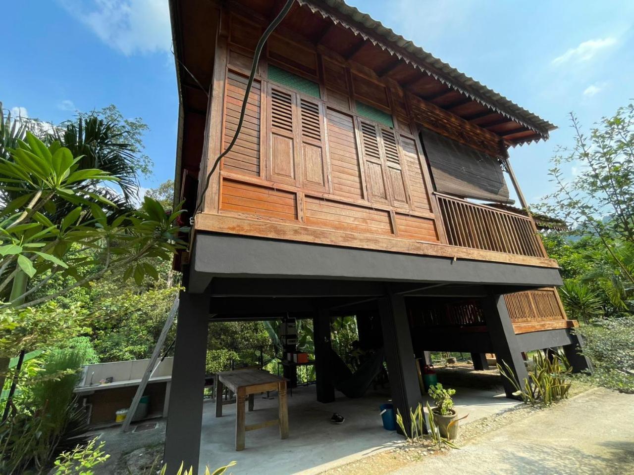 Hotel Dr Dusun Hulu Langat Esterno foto