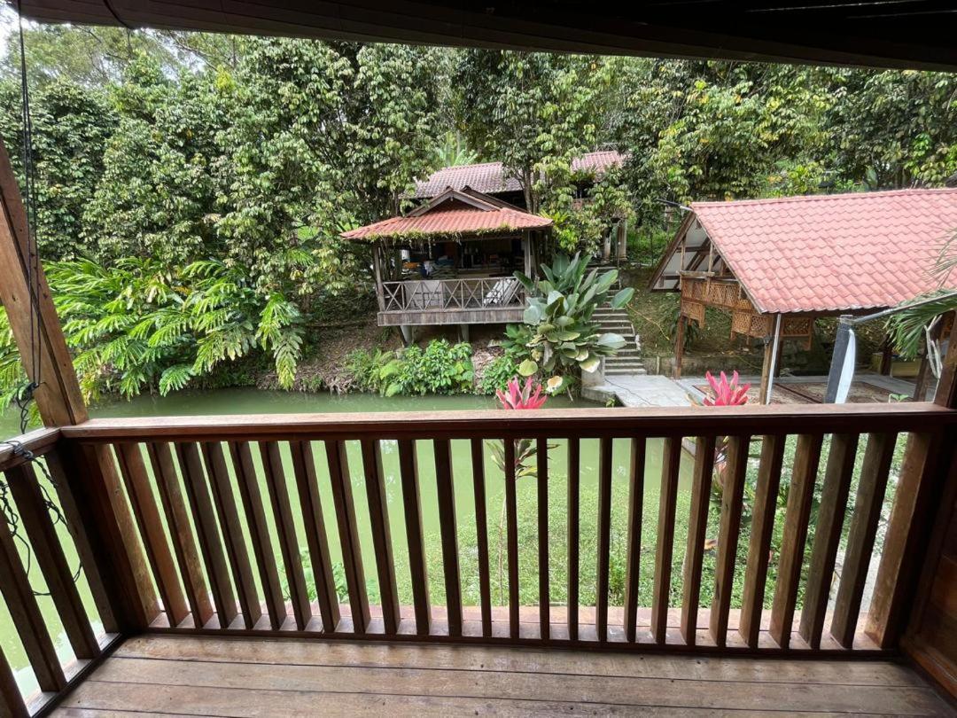 Hotel Dr Dusun Hulu Langat Esterno foto